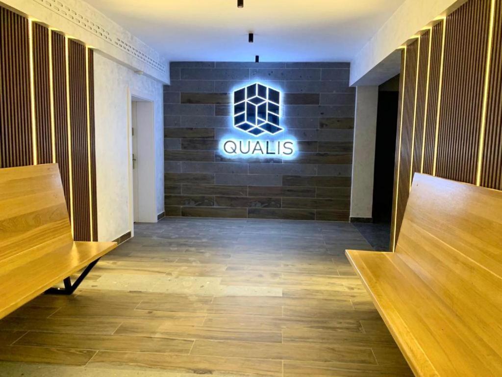 4Qualis Apartment Brasov Ngoại thất bức ảnh