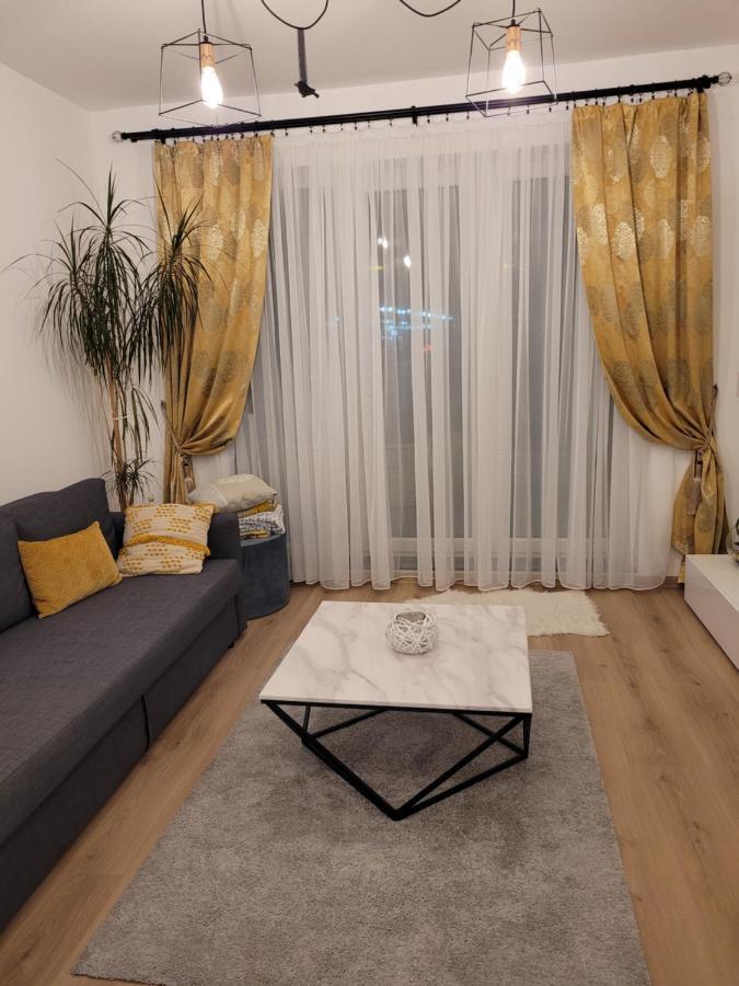 4Qualis Apartment Brasov Ngoại thất bức ảnh